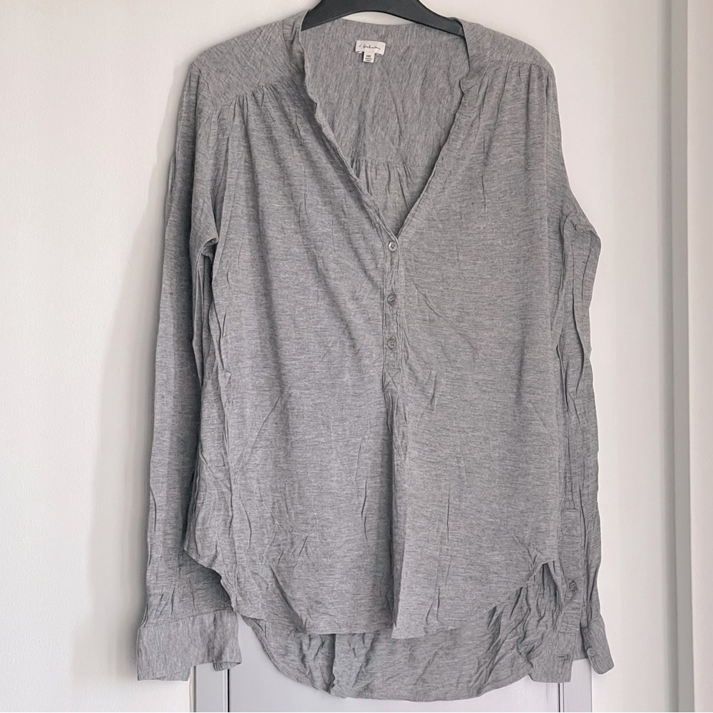ARITZIA BABATON Light Gray Henley Long Sleeve Tee